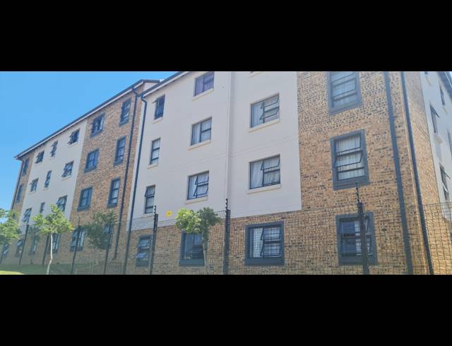 2 BEDROOM APARTMENT TO LET IN RIVERSIDE VIEW EXT 35